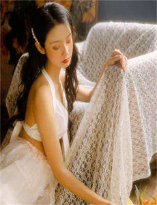 巨乳娘战僵尸 电影